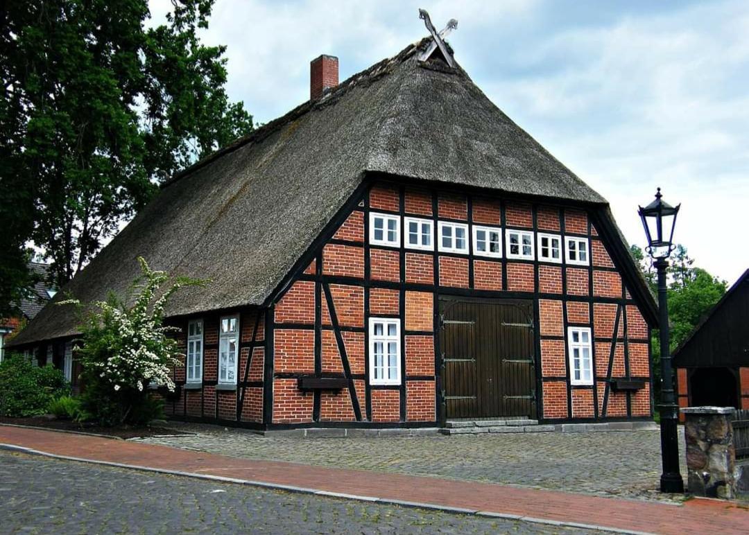 Hotel Kaiserhof ムンスター・イン・ハイデクライス エクステリア 写真